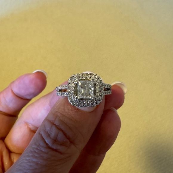 Diamond Ring 💍 - Picture 3 of 4